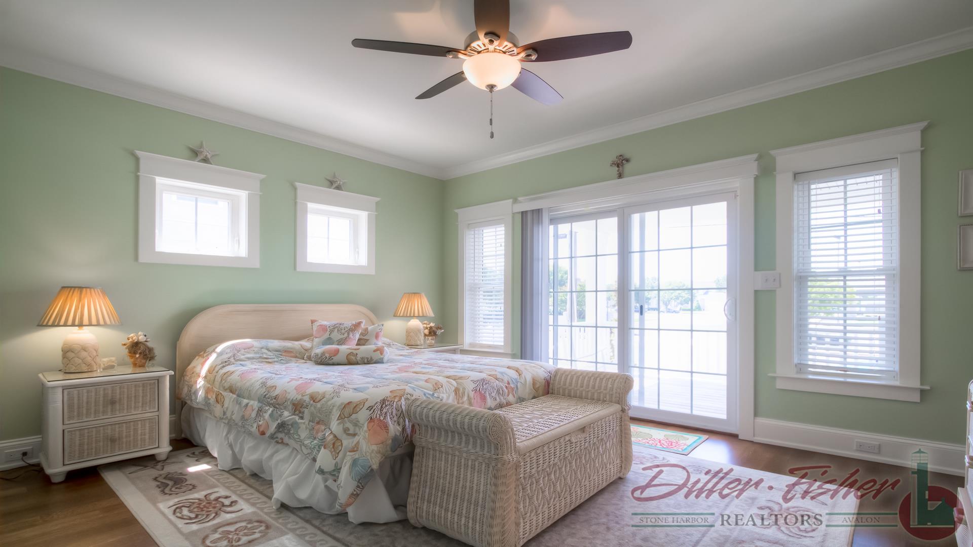 225 49th Street, Avalon (Mid-Island)