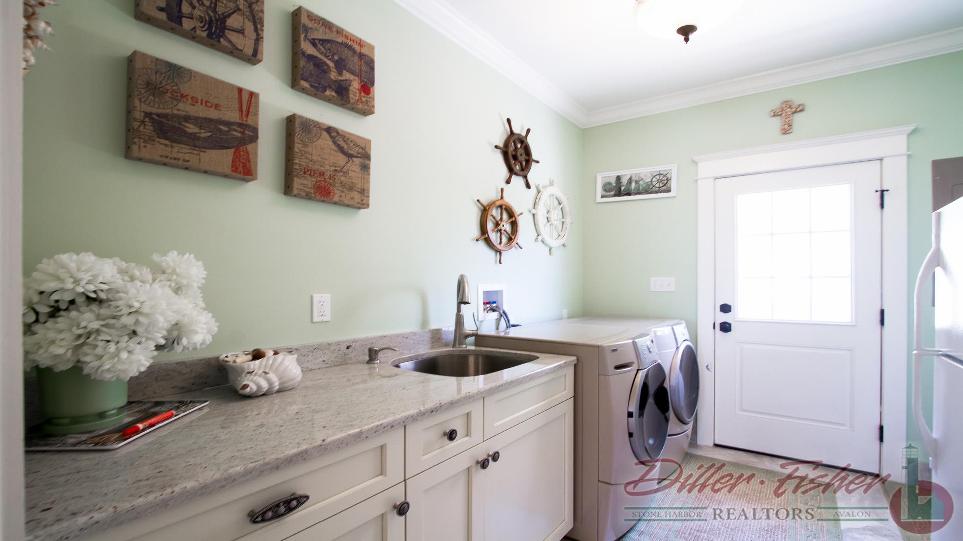 225 49th Street, Avalon (Mid-Island)