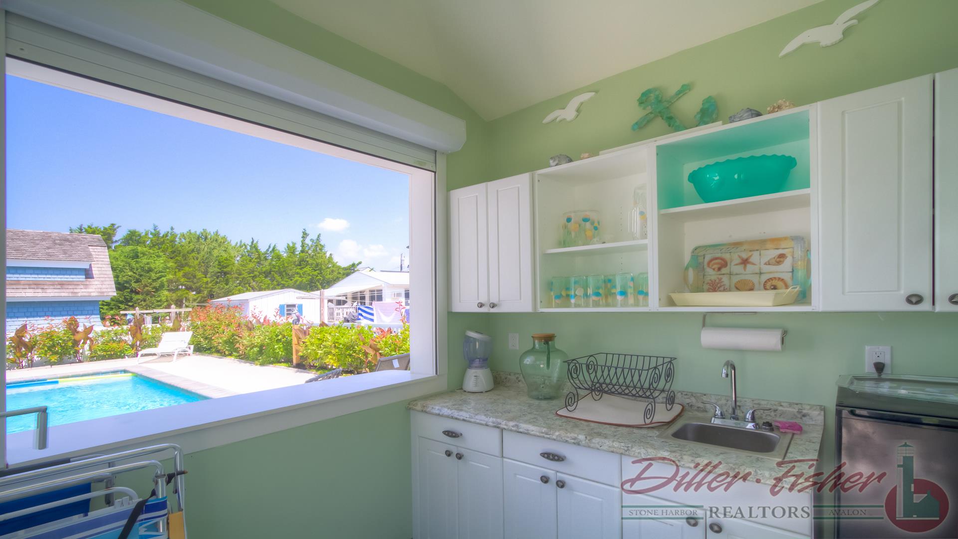 225 49th Street, Avalon (Mid-Island)