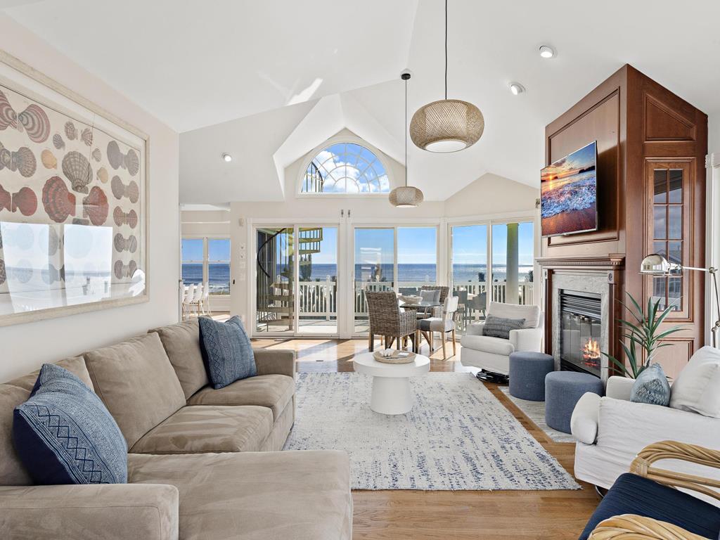 209 E. 29th Street, Beach Haven Gardens (Ocean Front)