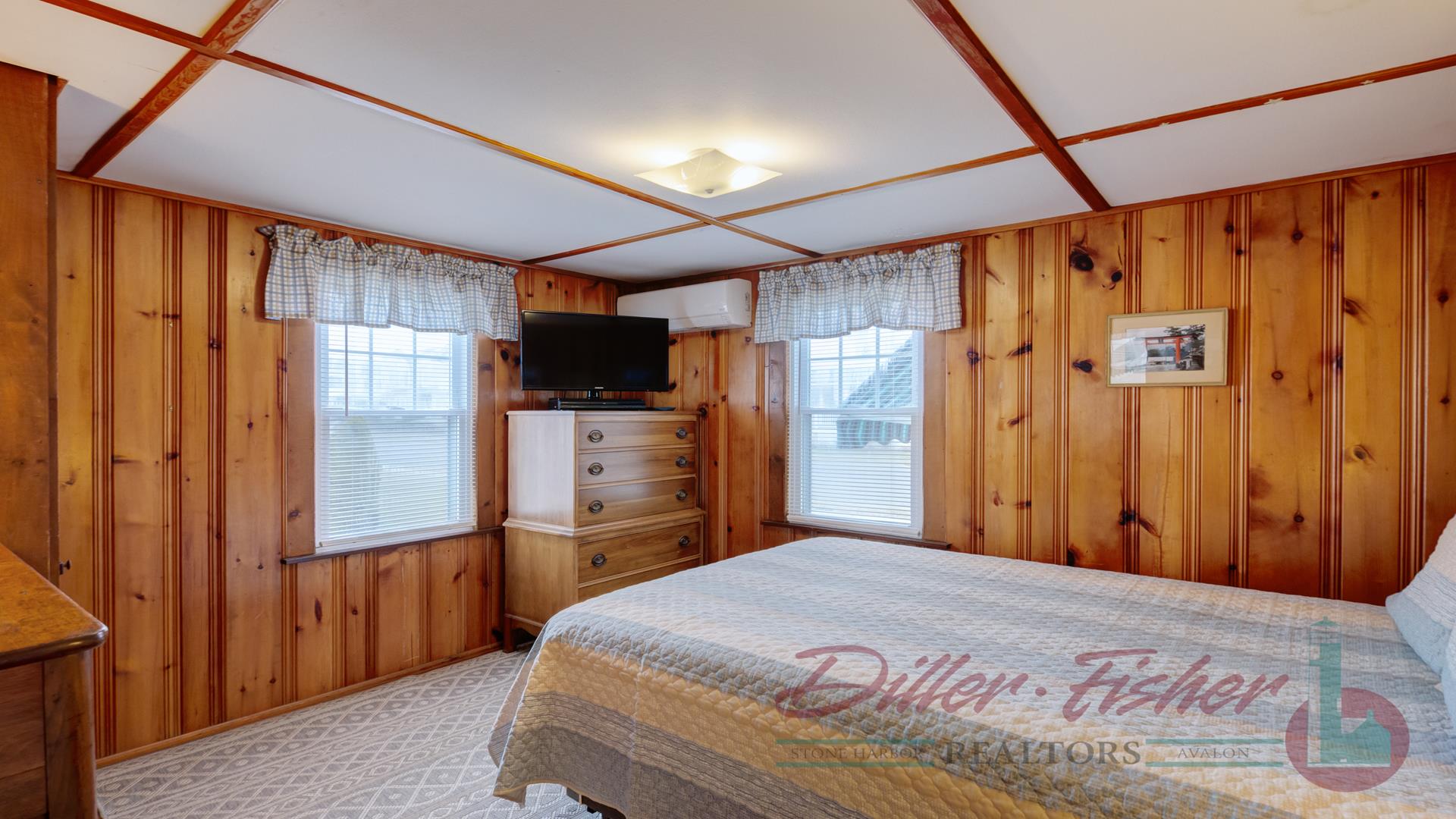 8714 Second Avenue, Stone Harbor (Mid-Island)