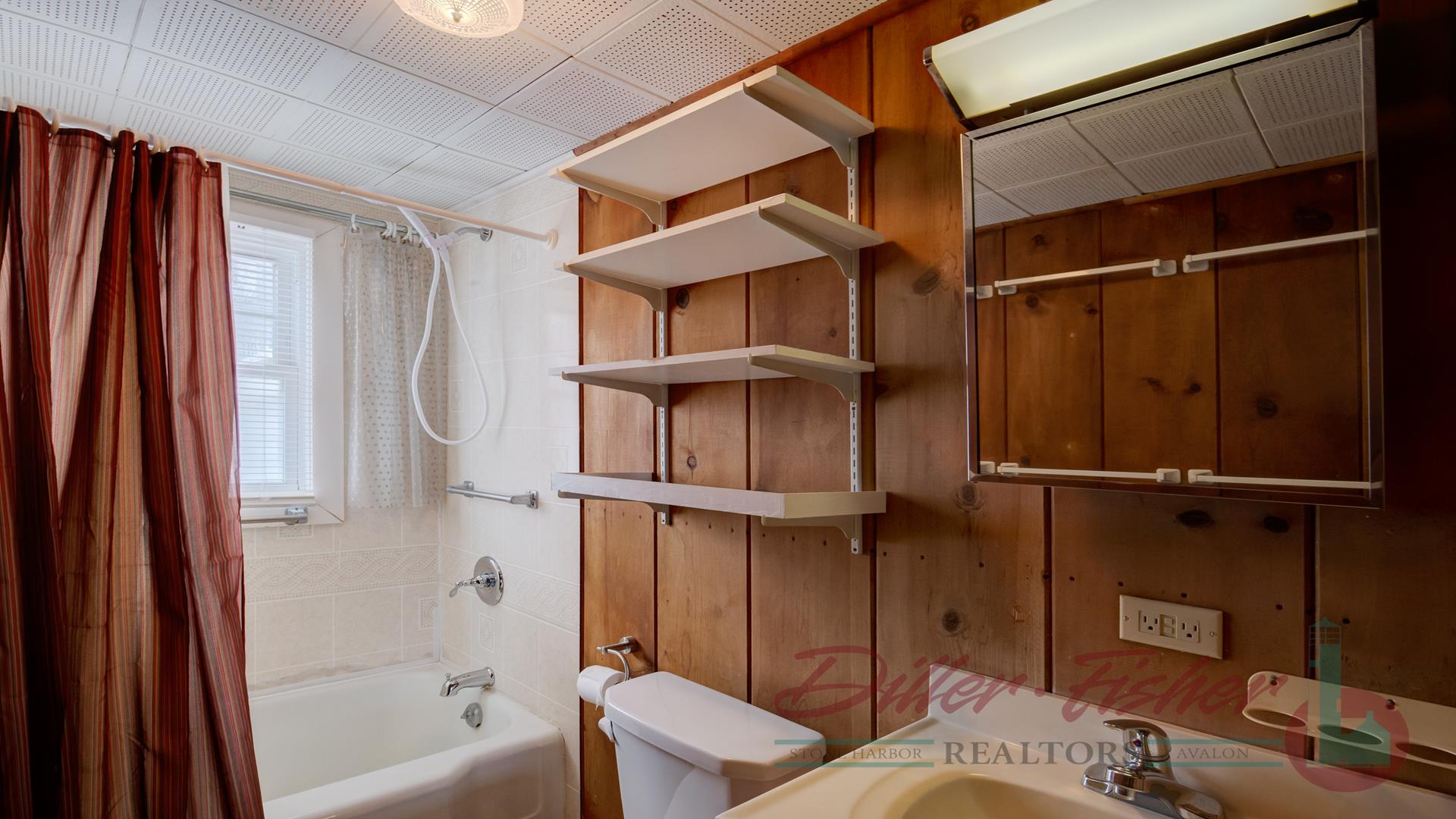 8714 Second Avenue, Stone Harbor (Mid-Island)