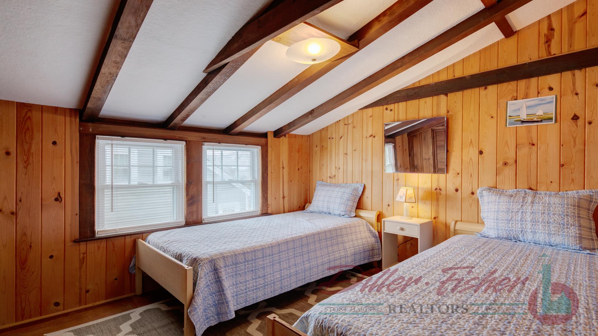 8714 Second Avenue, Stone Harbor (Mid-Island)