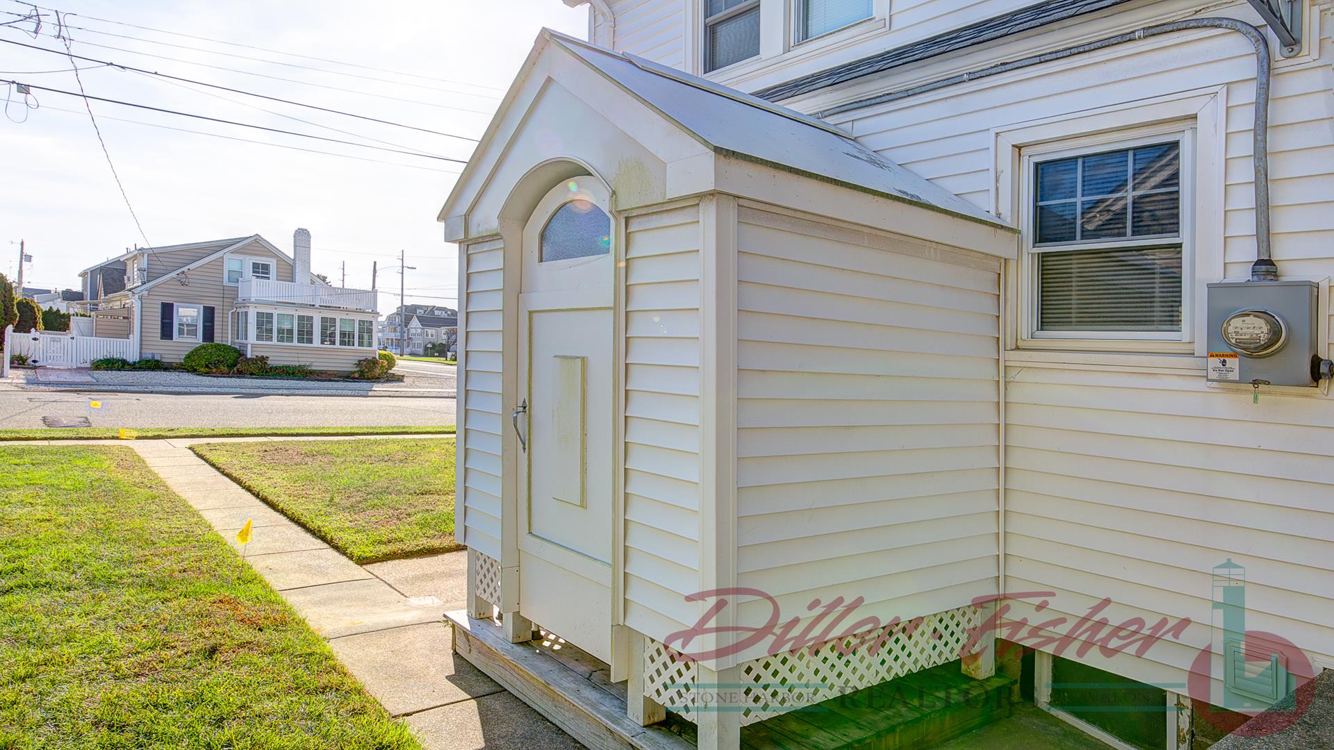 8714 Second Avenue, Stone Harbor (Mid-Island)