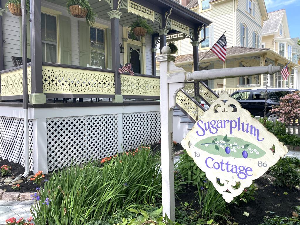 Sugarplum Cottage - 114 Decatur Street | Photo 4