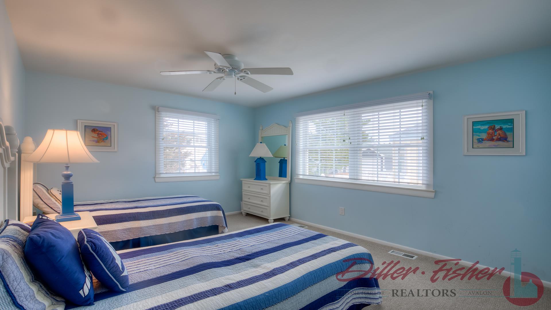 160 98th Street, Stone Harbor (Mid-Island)