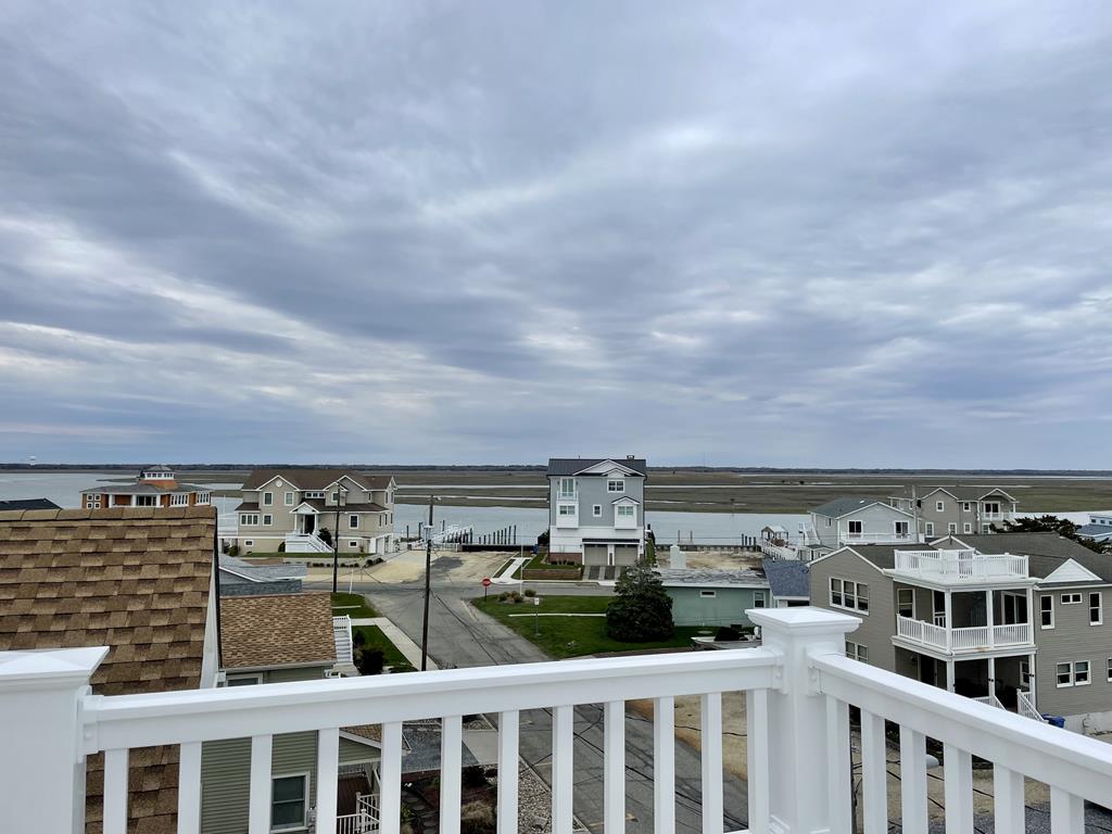 100 Putnam Avenue, Strathmere Vacation Rental Riordan Real Estate