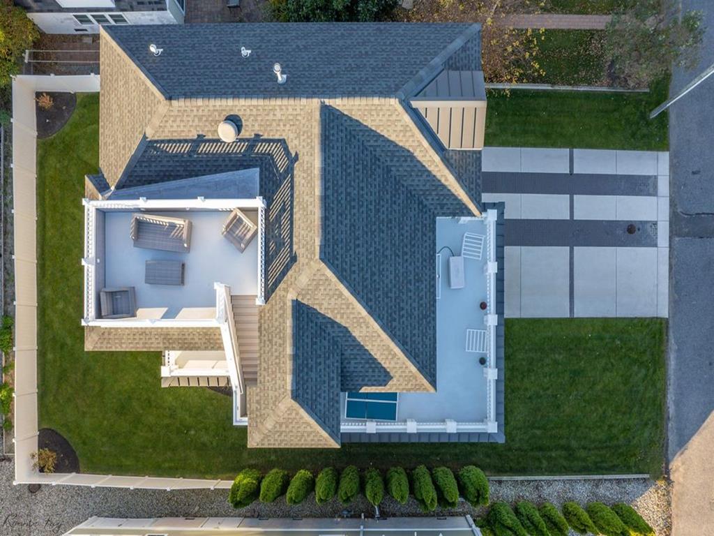 Luxury Beach House with POOL! | Photo 5