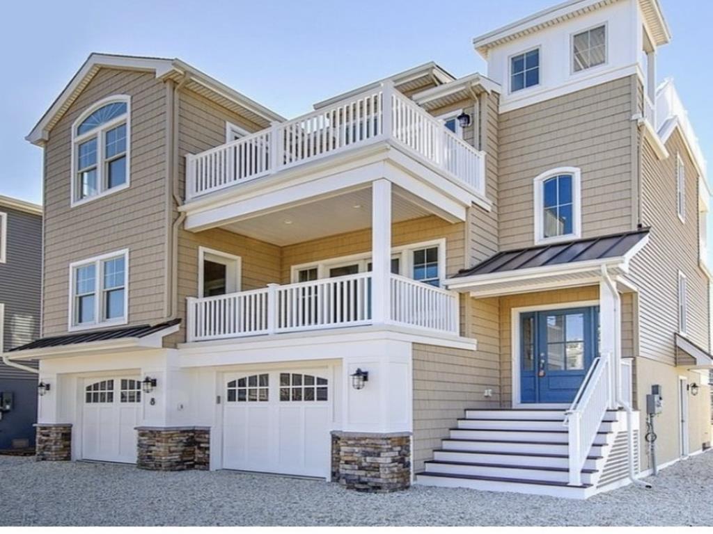 8 W Pershing Avenue - ALARM, Holgate (Bay Side)