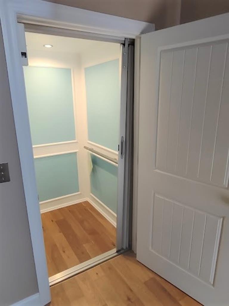 8 W Pershing Avenue - ALARM, Holgate (Bay Side)