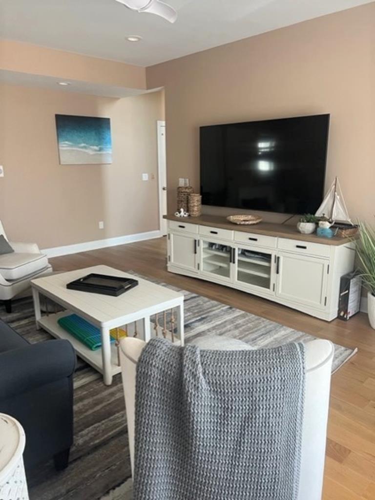 8 W Pershing Avenue - ALARM, Holgate (Bay Side)