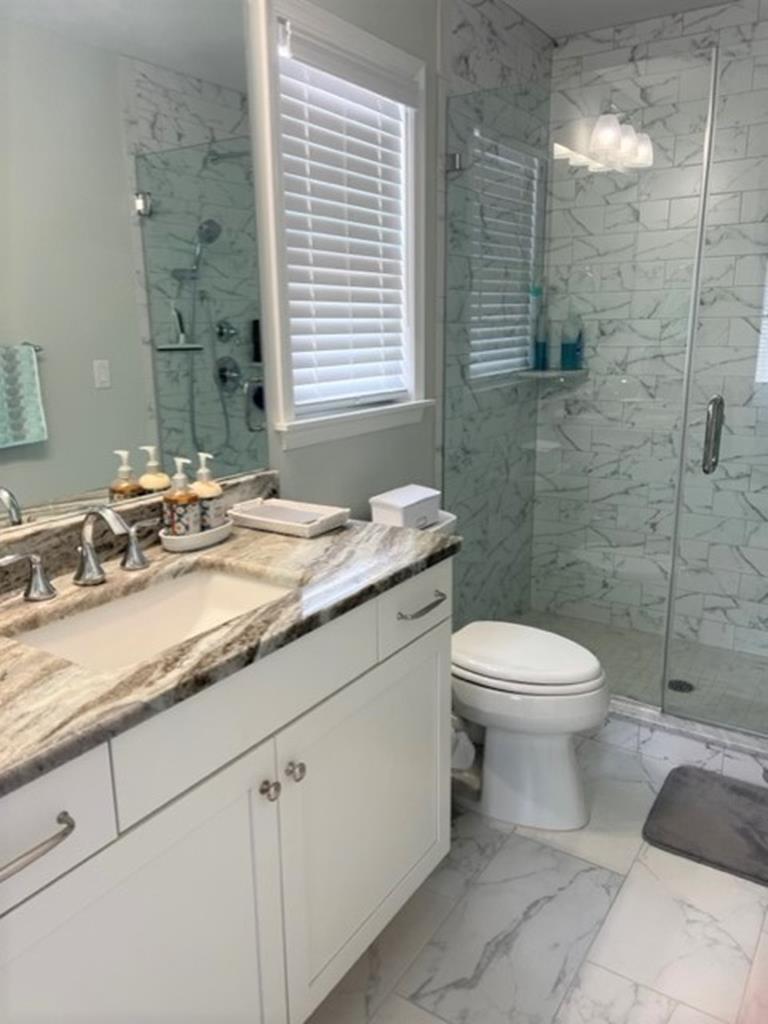 8 W Pershing Avenue - ALARM, Holgate (Bay Side)