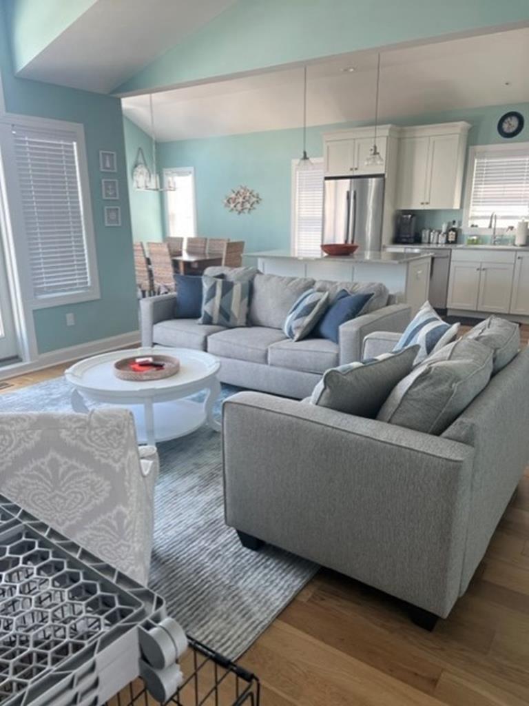 8 W Pershing Avenue - ALARM, Holgate (Bay Side)