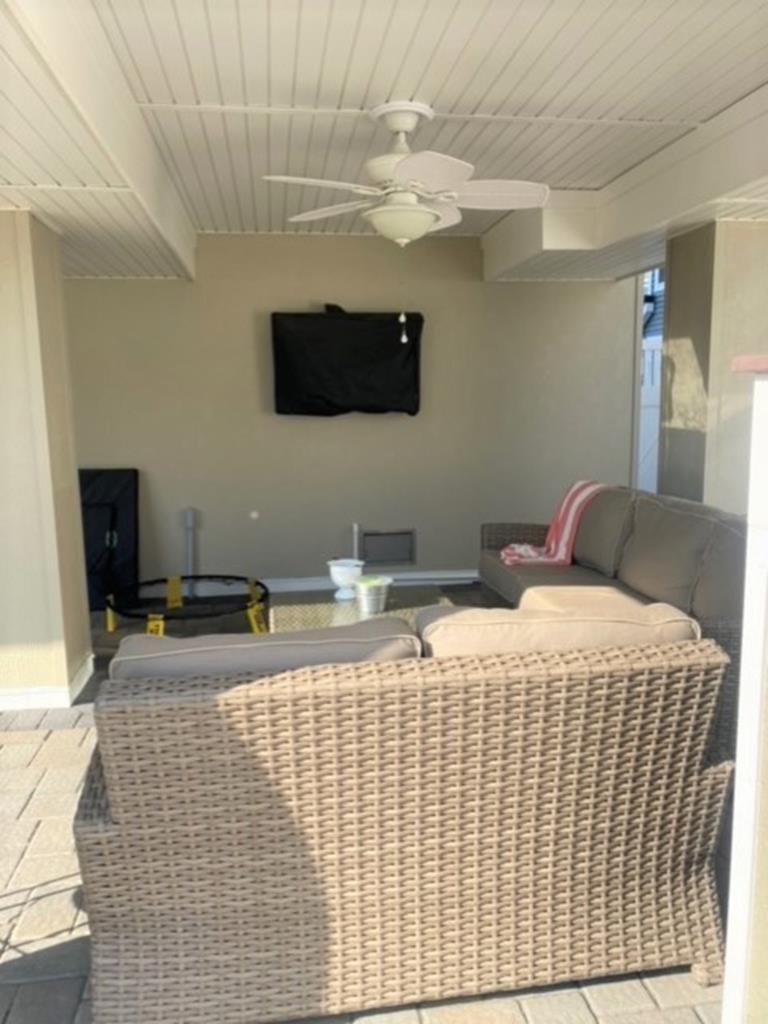 8 W Pershing Avenue - ALARM, Holgate (Bay Side)