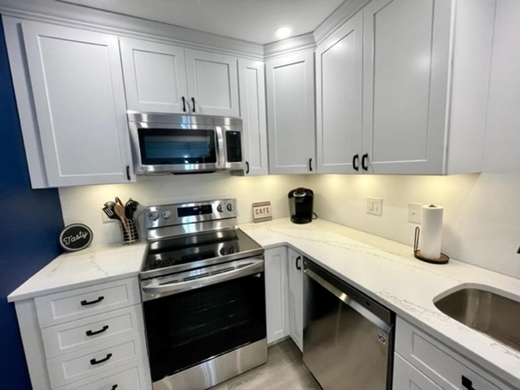 3400 Boardwalk, Sea Isle City (Beach Front)
