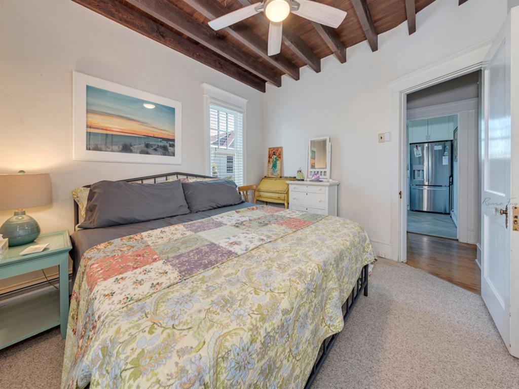 Pool Property - Perfect Location! | Photo 16