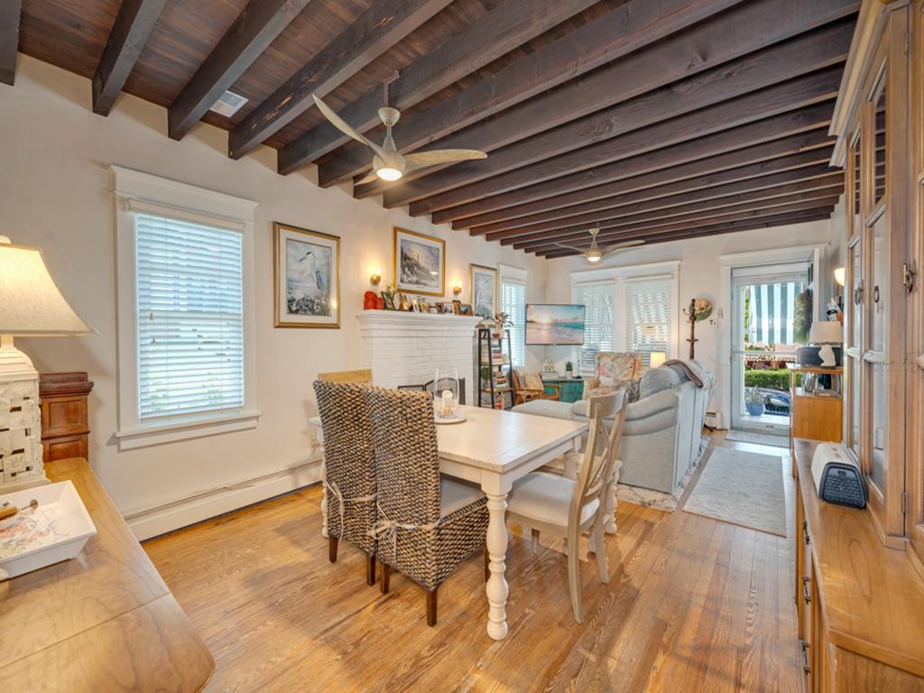 Pool Property - Perfect Location! | Photo 8