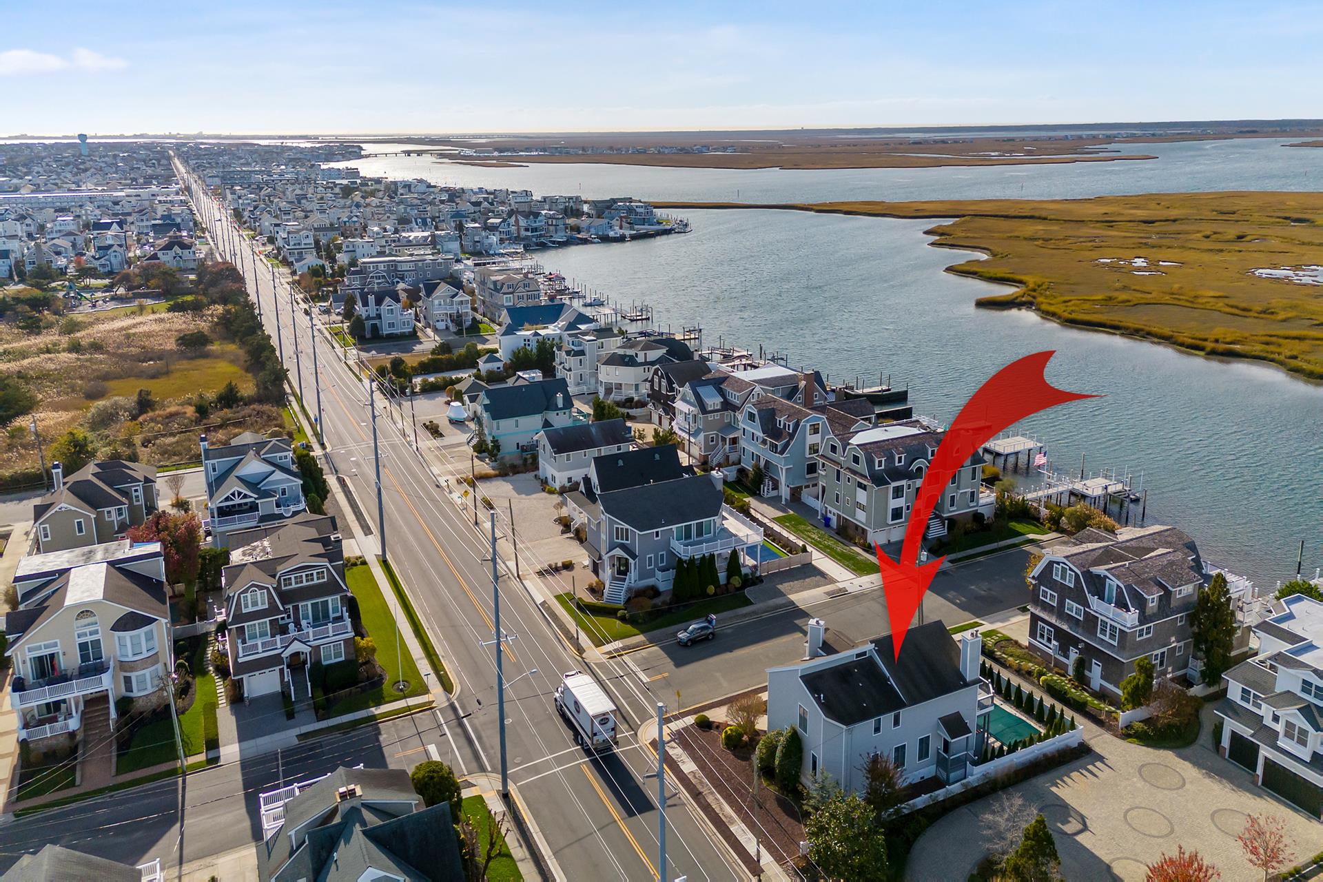 6934 Ocean Drive, Avalon (Center)