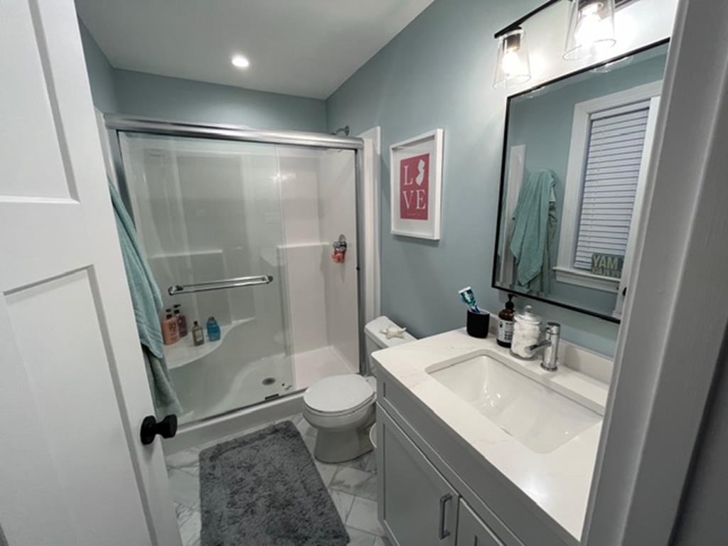 Beautiful New Townhome with Elevator | Photo 12