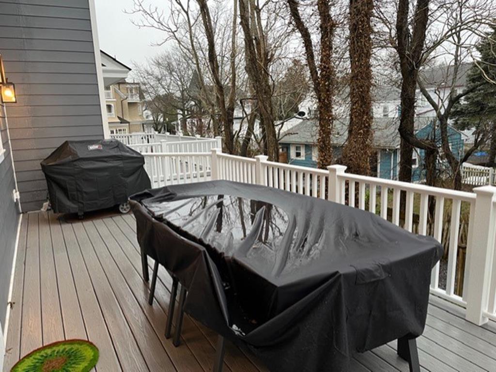 Beautiful New Townhome with Elevator | Photo 20