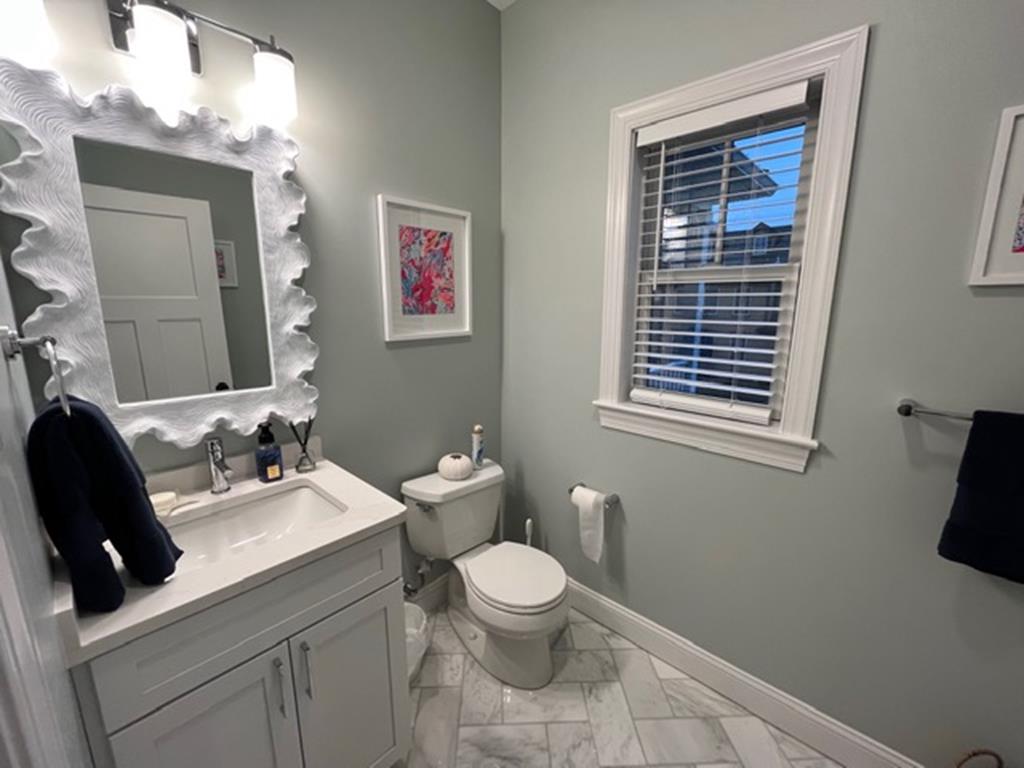 Beautiful New Townhome with Elevator | Photo 8