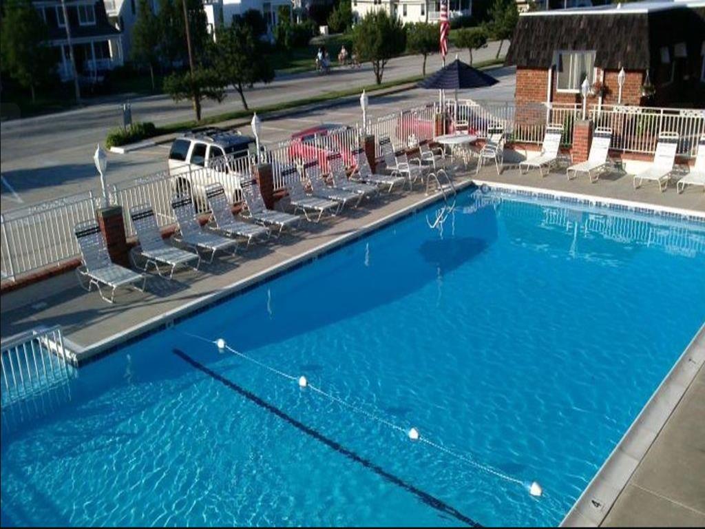 Beautiful condo at the beach with a pool! | Photo 18