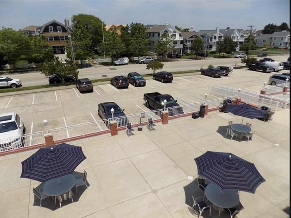 Beautiful condo at the beach with a pool! | Photo 22