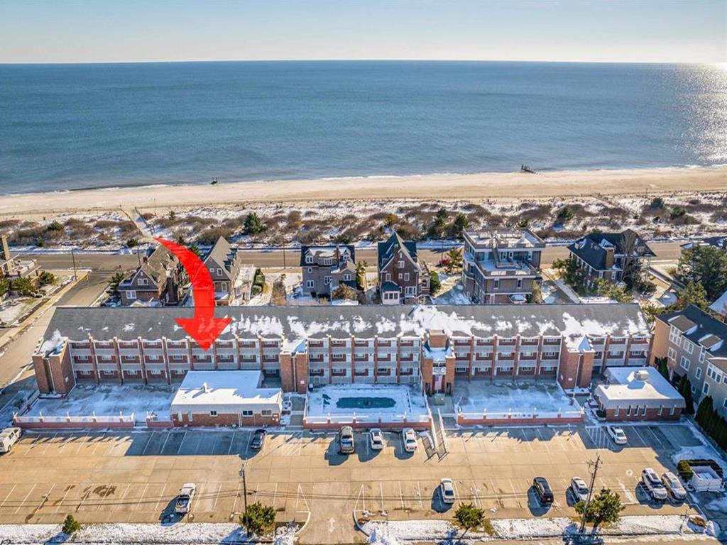 Beautiful condo at the beach with a pool! | Photo 25