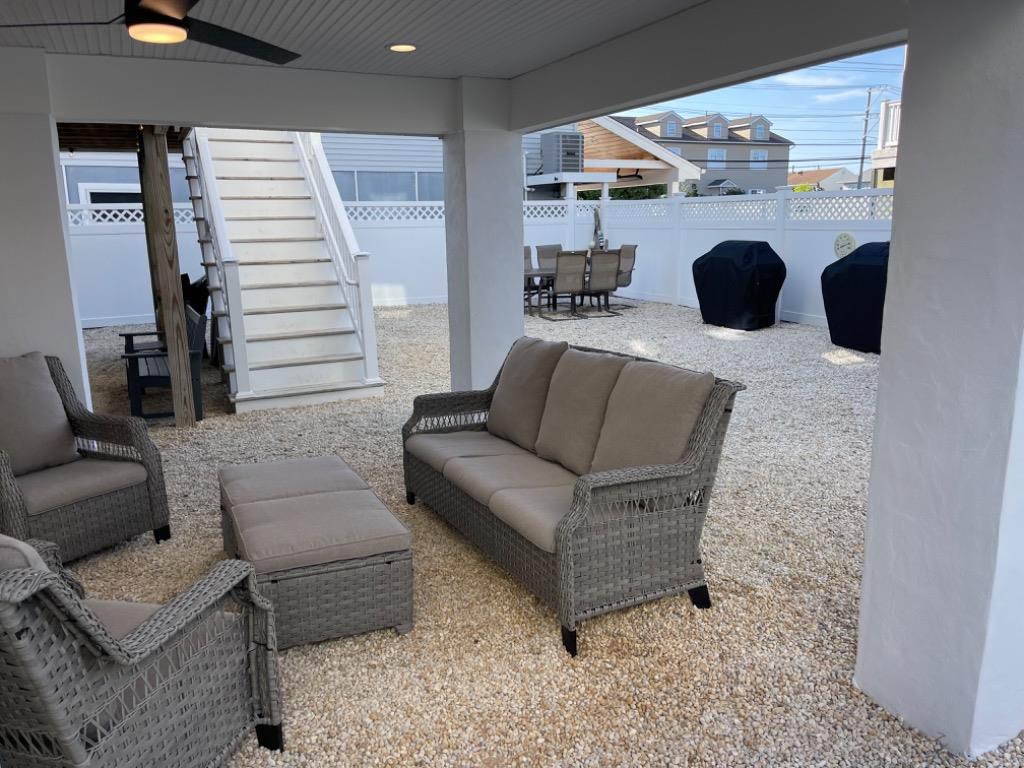 3 E Seabreeze Drive, Peahala Park (Ocean Side)