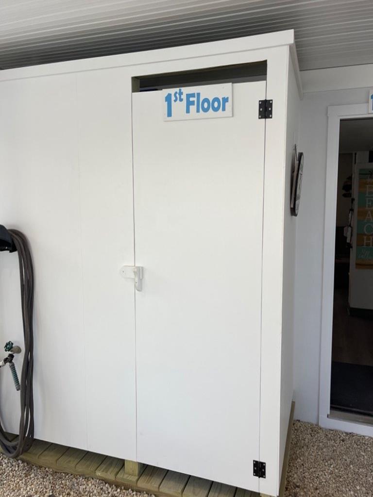 3 E Seabreeze Drive, Peahala Park (Ocean Side)