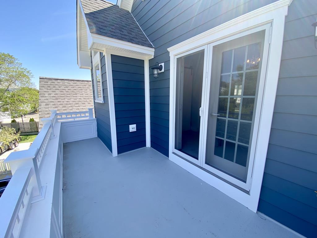 Sandy Pages | Photo 22