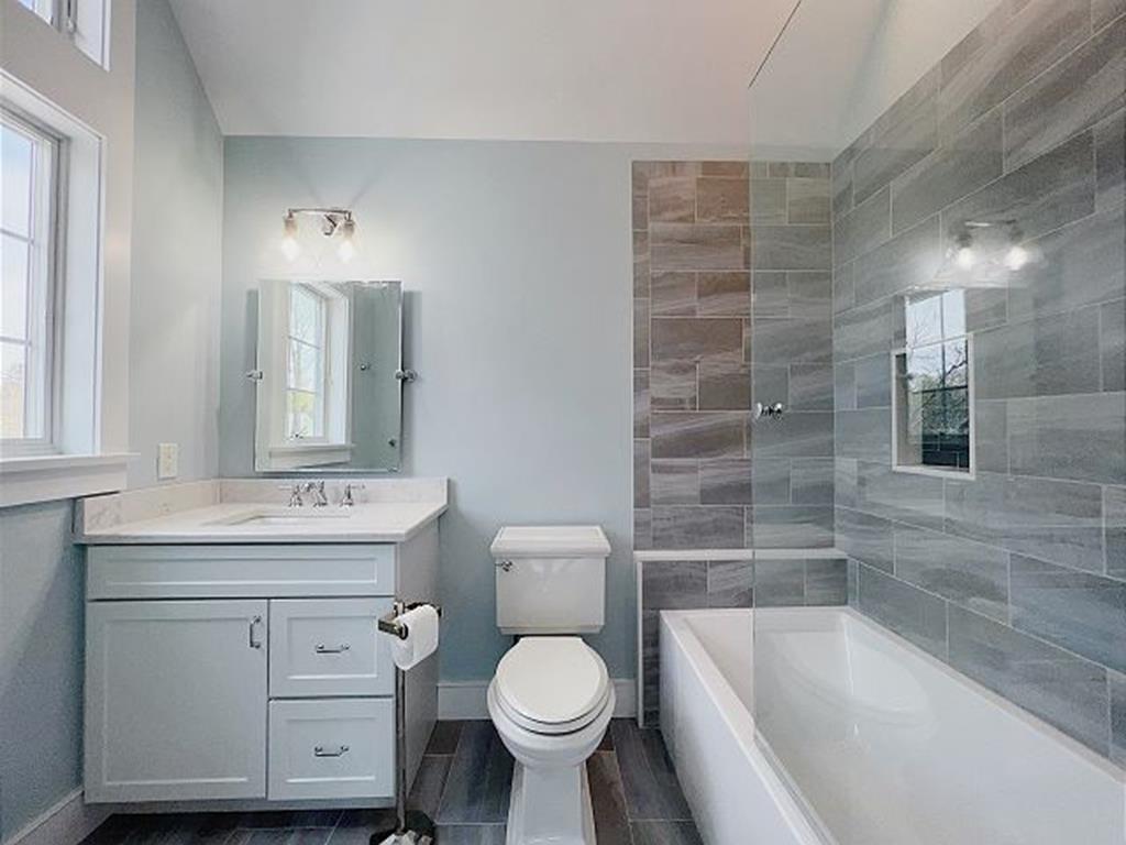 Sandy Pages | Photo 25