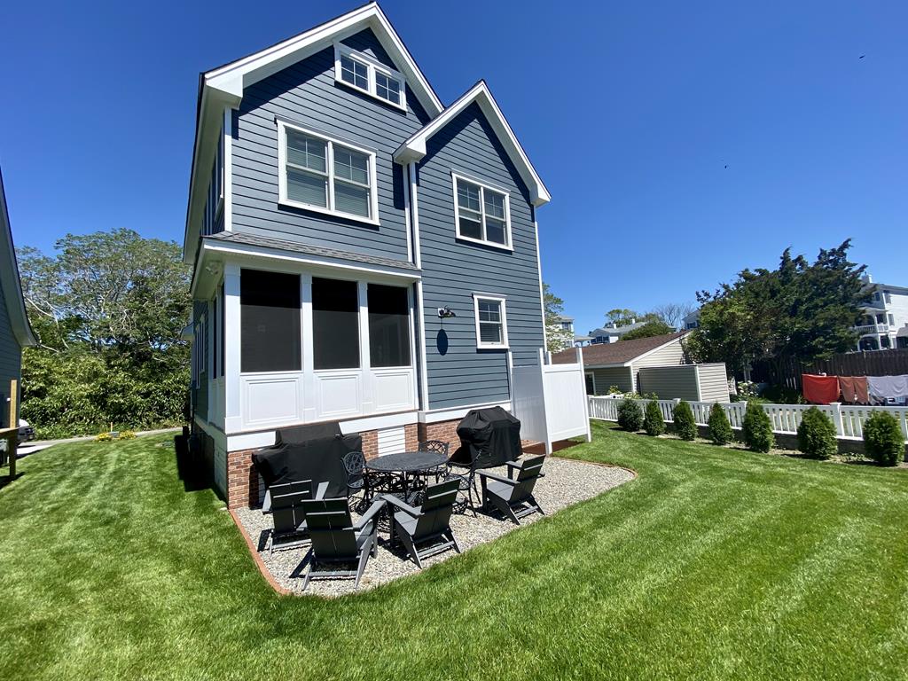 Sandy Pages | Photo 30