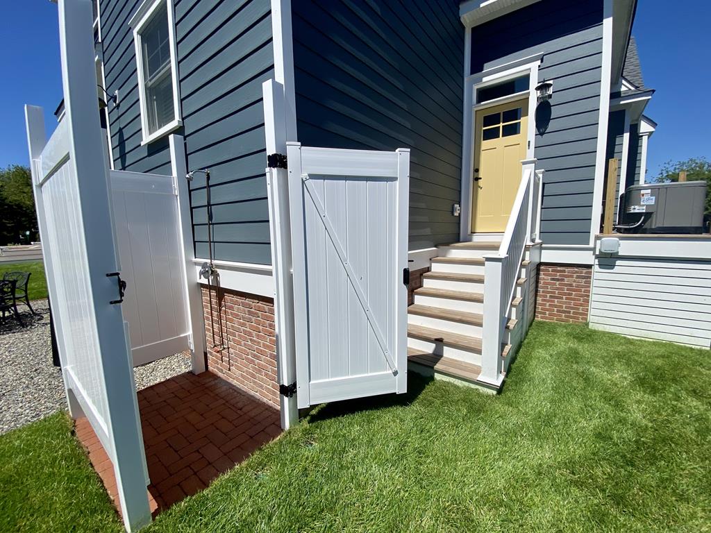 Sandy Pages | Photo 31