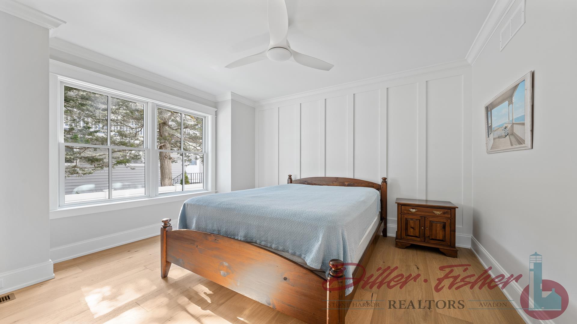 9901 Second Avenue, Stone Harbor (Mid-Island)