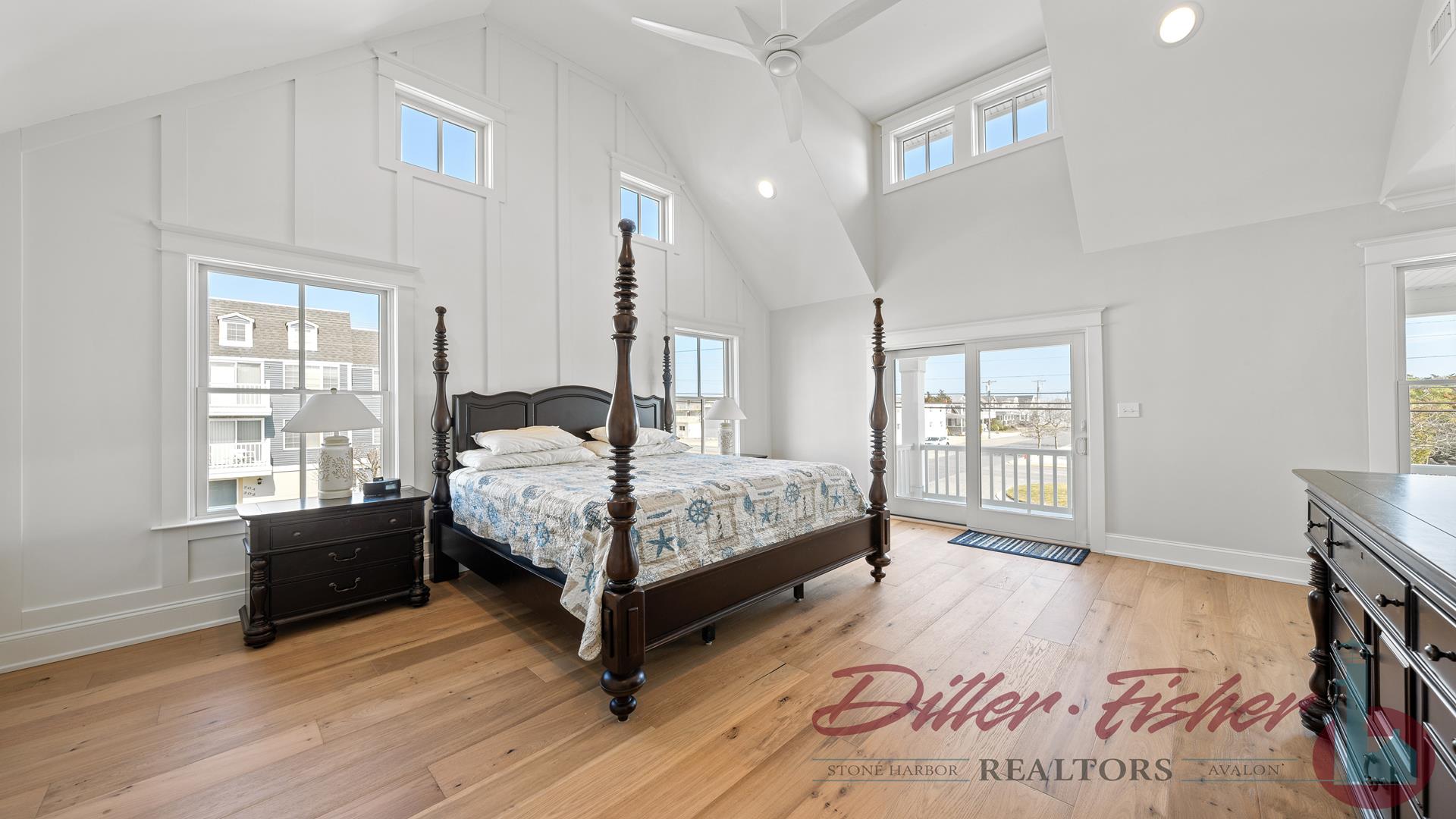 9901 Second Avenue, Stone Harbor (Mid-Island)