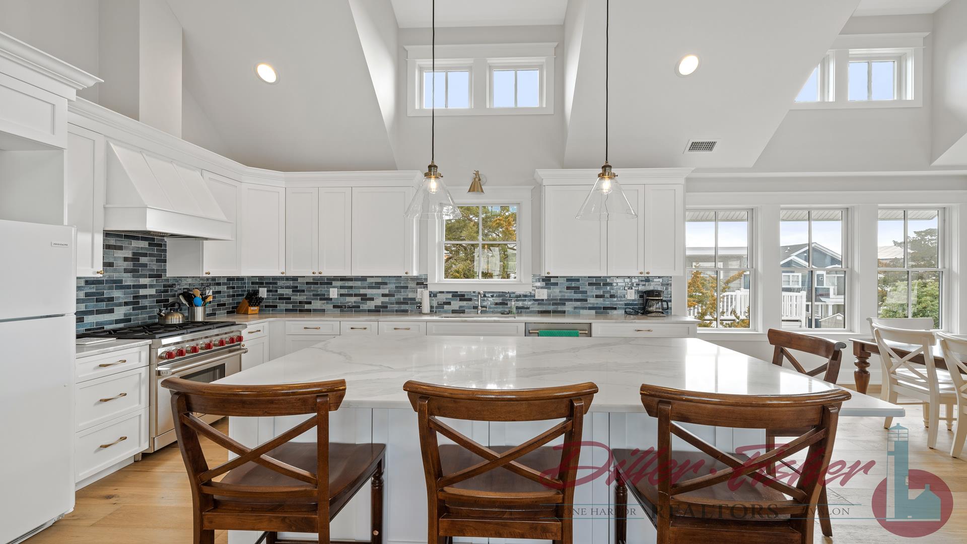 9901 Second Avenue, Stone Harbor (Mid-Island)