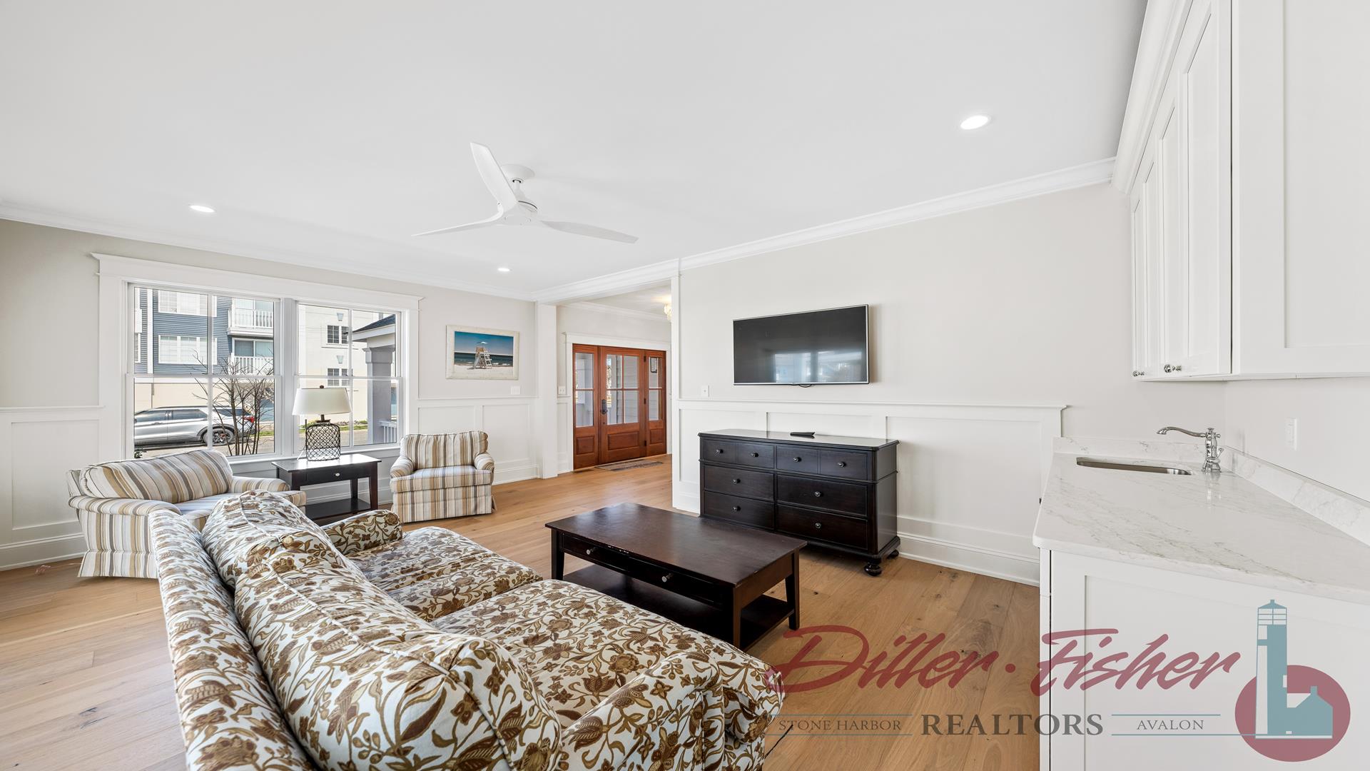 9901 Second Avenue, Stone Harbor (Mid-Island)