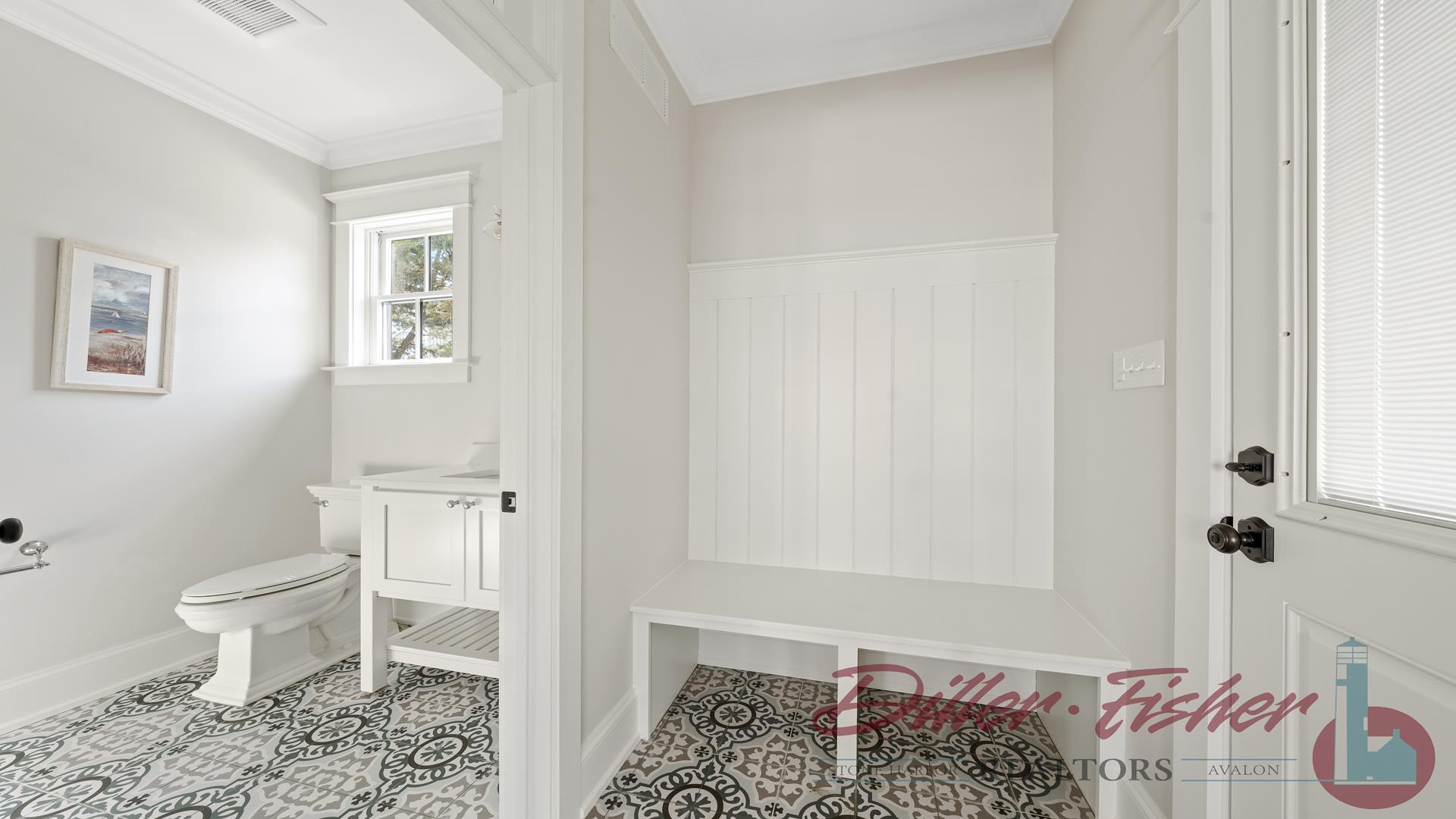 9901 Second Avenue, Stone Harbor (Mid-Island)