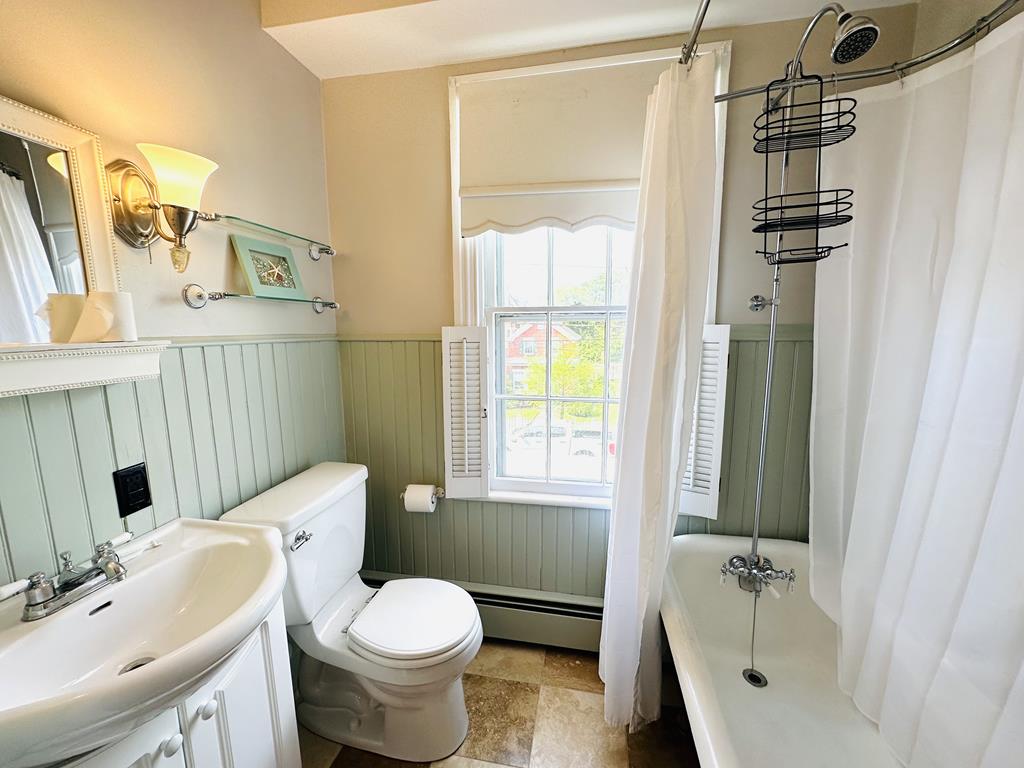 The Bayberry House | Photo 24