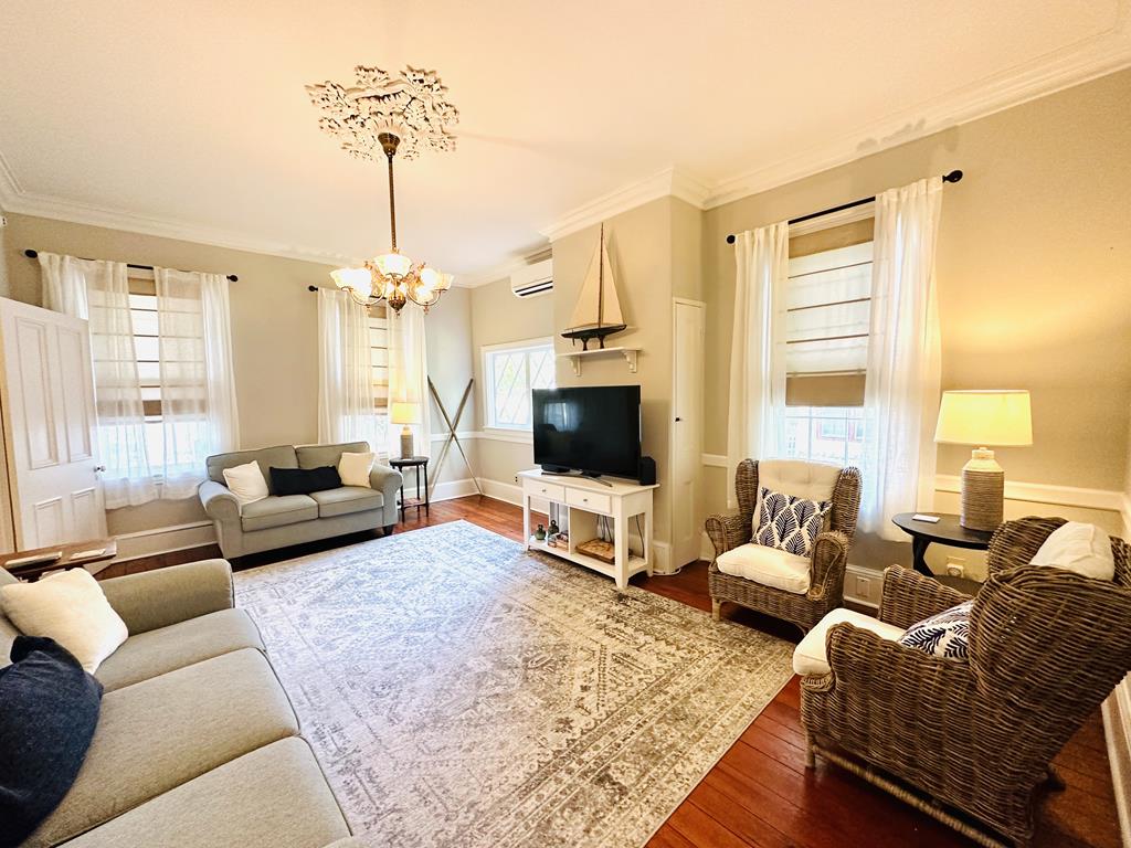 The Bayberry House | Photo 5