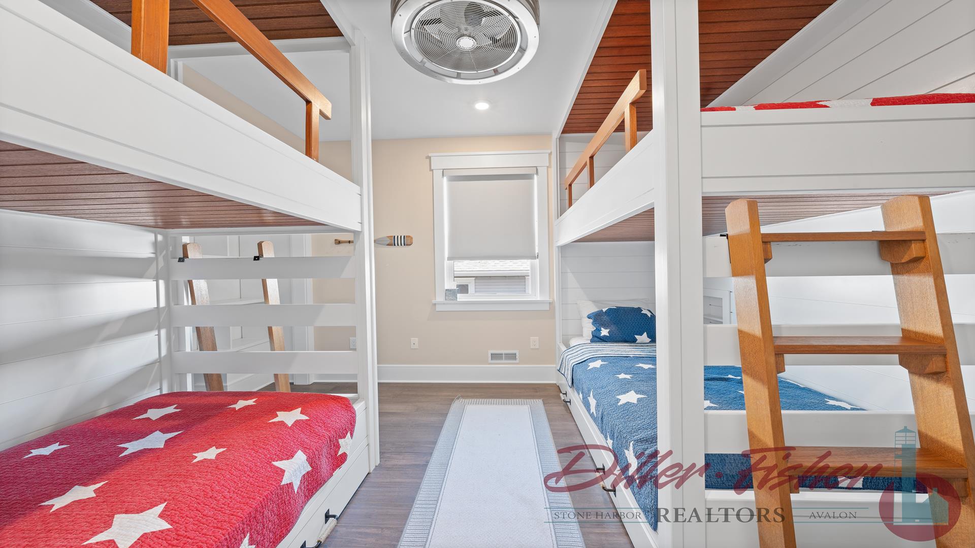 284 86th Street FRIDAY TO FRIDAY IN 2026, Stone Harbor (Mid-Island) - Picture 4
