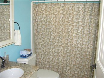 22 E New York Avenue (84th St), Brighton Beach (Ocean Side)