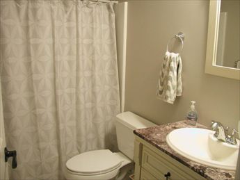 22 E New York Avenue (84th St), Brighton Beach (Ocean Side)