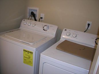 22 E New York Avenue (84th St), Brighton Beach (Ocean Side)