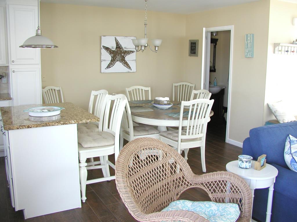 22 E New York Avenue (84th St), Brighton Beach (Ocean Side)