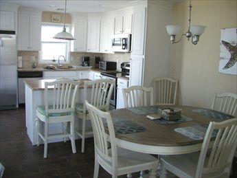 22 E New York Avenue (84th St), Brighton Beach (Ocean Side)