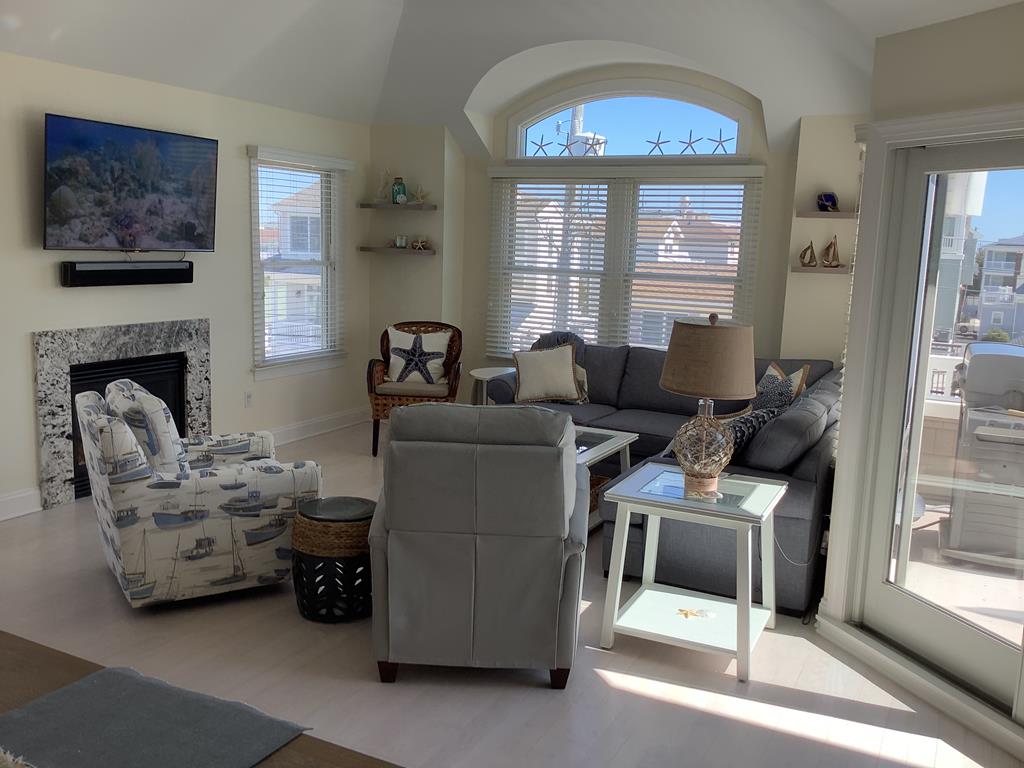 16 E Sailboat Drive, Peahala Park (Ocean Side)