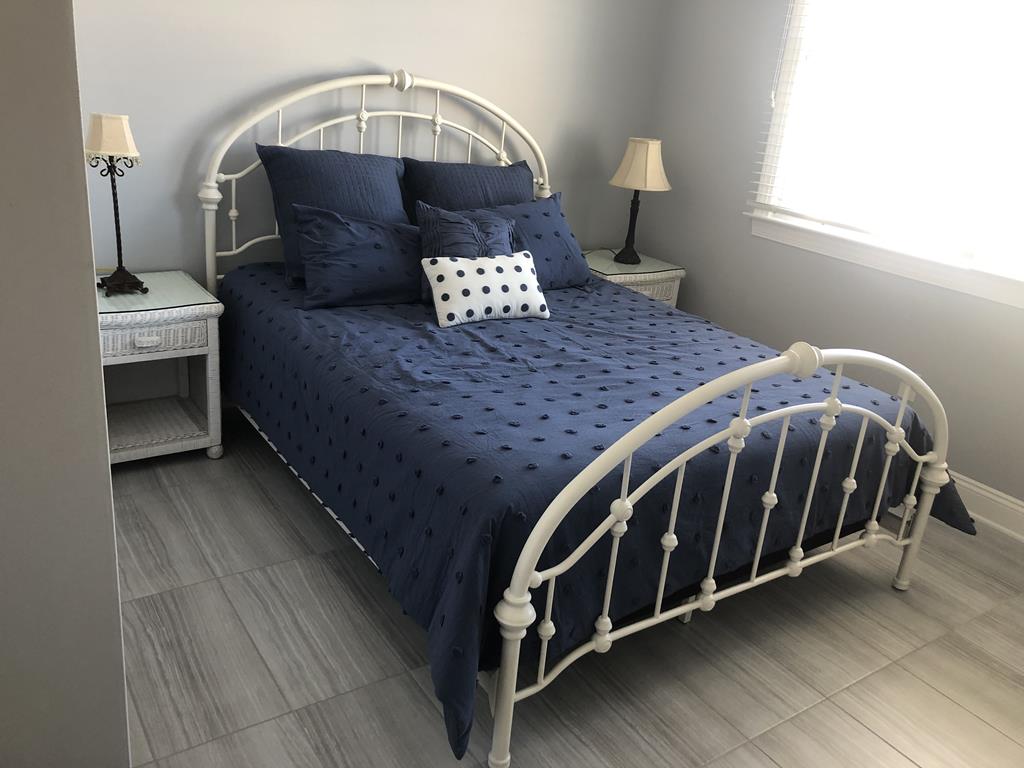 16 E Sailboat Drive, Peahala Park (Ocean Side)