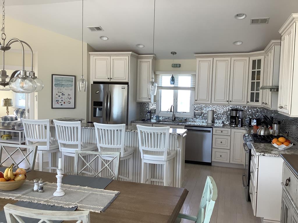 16 E Sailboat Drive, Peahala Park (Ocean Side)